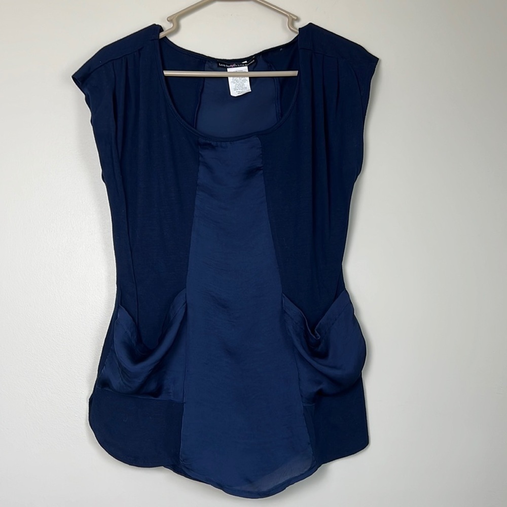 💛 Love Squared Navy Blue Short Sleeve Blouse with Pockets Size S